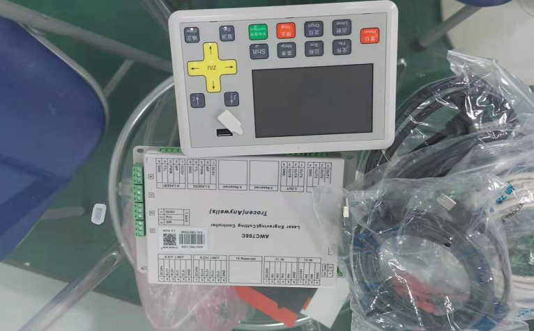 Bộ Điều Khiển Laser CO2 AWC780C