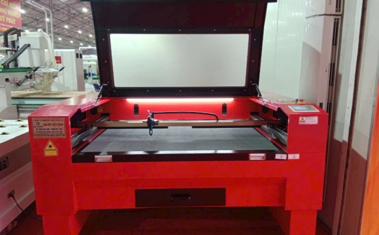 Máy Cắt Laser 1390 