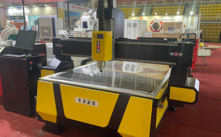 Máy CNC JM-1325